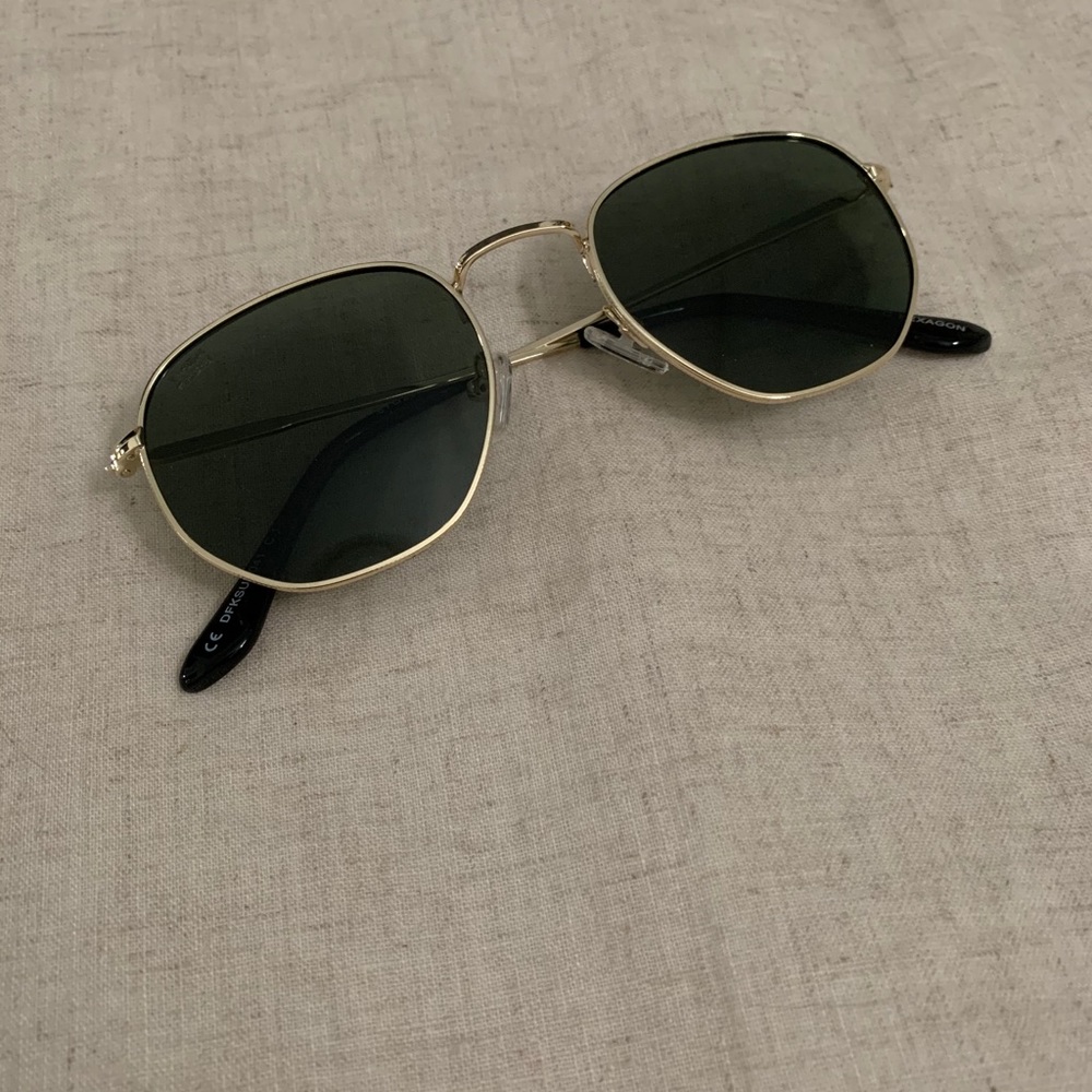 D.Franklin Polarized Classic Hexagon Sunglasses